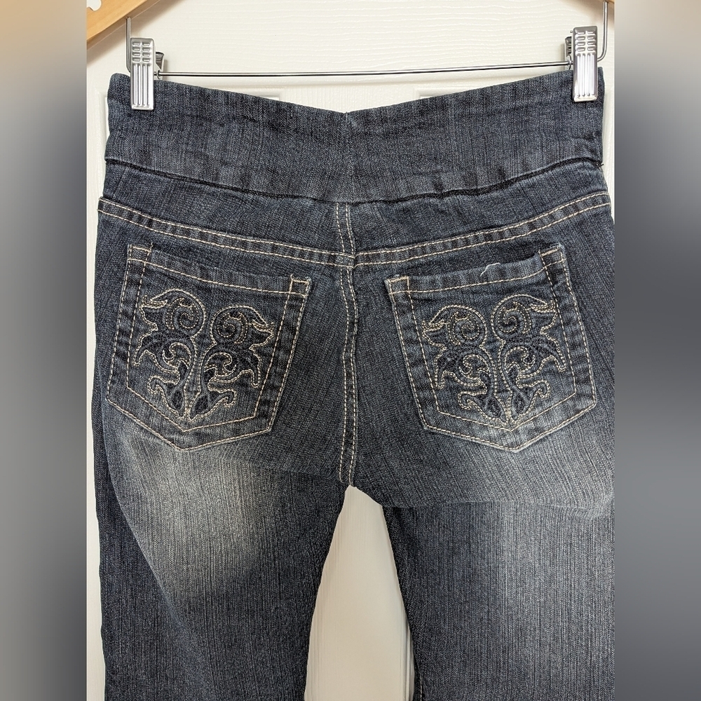 Suko Women's (Size 8P) Blue Partially Distressed Boot Cut Elastic Waist Jeans